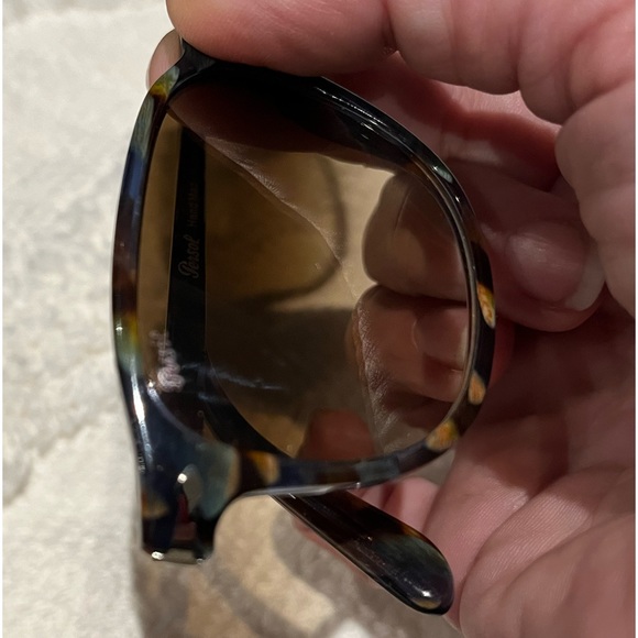 PERSOL PO 3019S Sunglasses 944/51 Blue Striped Horn - Picture 6 of 8